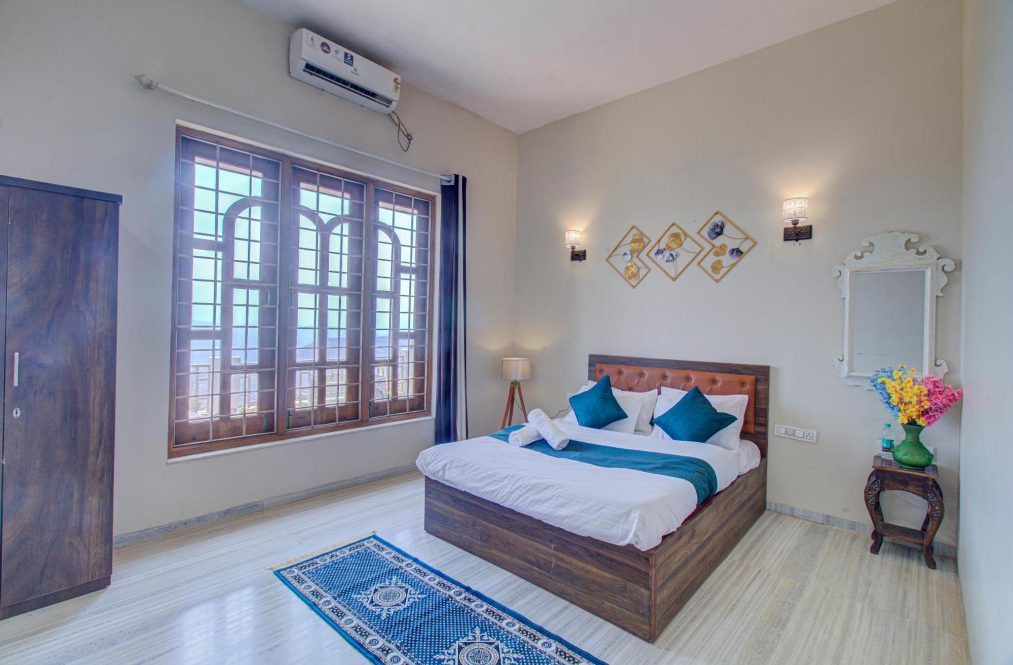 Taj Villa *