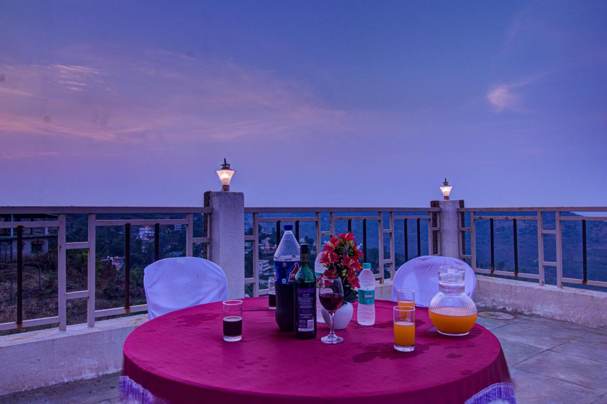 Taj Villa